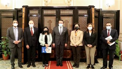 د. خالد عبدالغفار يبحث مع وفد منظمة الصحة العالمية آليات الحد من 