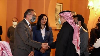 وزير الآثار يقيم مأدبة عشاء لوزراء السياحة العرب (صور)