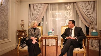 على هامش فعاليات المنتدى العالمى للتعليم العالي والبحث العلمى.. د. خالد عبدالغفار يبحث آليات التعاون مع اليونسكو (صور)