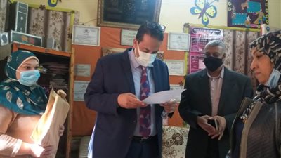 وكيل تعليم الغربية.  يتابع سير امتحانات الصف الرابع الابتدائي فى يومها الثانى بمدارس شرق طنطا