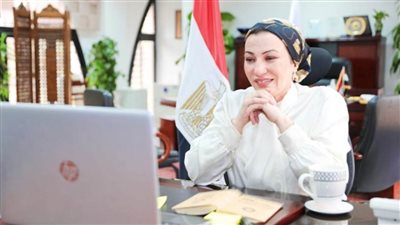 وزيرة البيئة تشارك الاكاديمية العربية للعلوم والتكنولوجيا إطلاق حملتها للحد من استهلاك البلاستيك