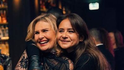 يسرا تحتفل بعيد ميلاد نيللي كريم: ربنا يسعدك انتي وهشام ويخليكم لبعض