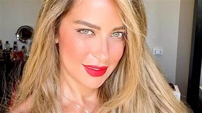 ريم مصطفى تتألق بإطلالة كاجوال في أحدث ظهور | صورة 