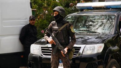 ضبط متهمين في قتل وتنفيذ أحكام وإدارة مطبعة غير مرخصة في حملات أمنية