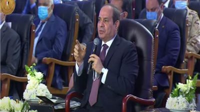 السيسي: الهدف الرئيسي من المجمعات الصناعية توفير فرص عمل ورفع معدلات التشغيل 
