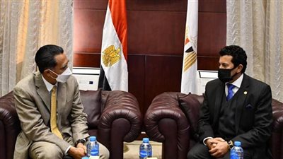 وزير الرياضة يبحث التعاون الثنائي مع سفير إندونيسيا (صور)