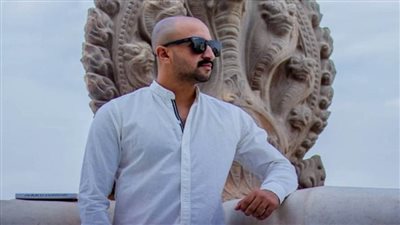 أحمد حسن يطرح 