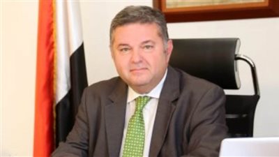  بقيمة 456.5 مليون جنيه..قطاع الأعمال: صرف مستحقات 2000 من عمال الحديد والصلب