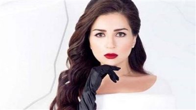 مى عز الدين تستقبل 2022 بإصابتها بآلام فى المرارة: واخدة مسكنات ووجع طول الليل