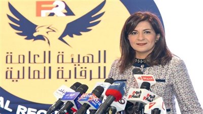 في اليوم الأول من تطبيقه.. وزيرة الهجرة: 1119 مصريا بالخارج تقدموا لطلب التأمين