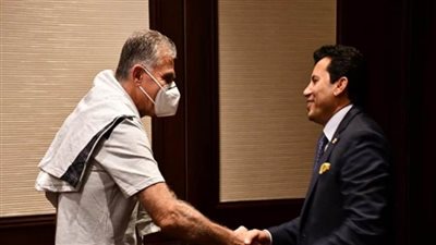 وزير الرياضة يلتقي الجهاز الفني للمنتخب الوطني قبل المشاركة في بطولة أمم إفريقيا (صور)