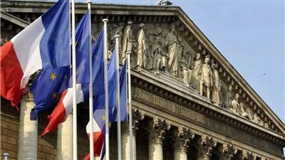 مجلس النواب الفرنسي يعلق مناقشة مشروع قانون بطاقات التطعيم 