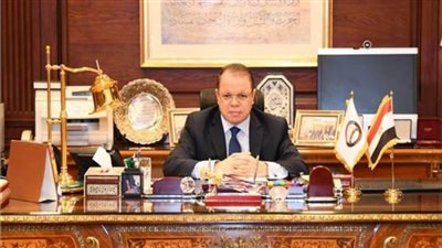 النائب العام يحيل 4 متهمين للمحاكمة الجنائية بتهمة استغلال النفوذ وتقاضي رشوة 