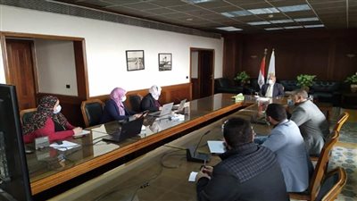 وزير الري يتابع مجهودات التحول الرقمي وتطبيقات متابعة المشروعات (صور)