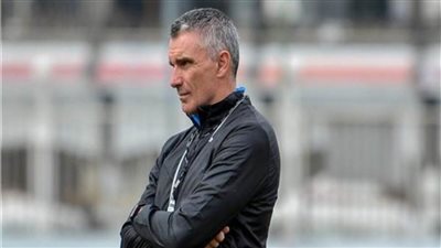 كارتيرون يهدد لاعبي الزمالك بعقوبات مالية.. لهذا السبب