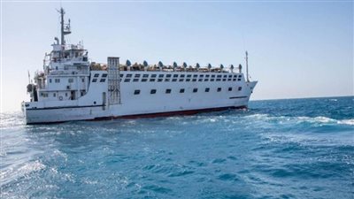 ميناء الطور يستقبل ثاني سفينة تجارية قادمة من الصومال (صور)