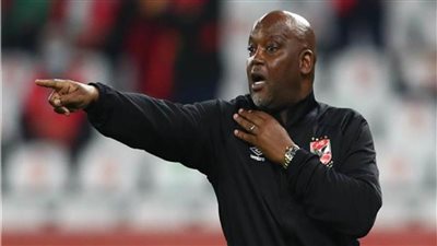 موسيماني يحاضر لاعبي الأهلي في التتش 