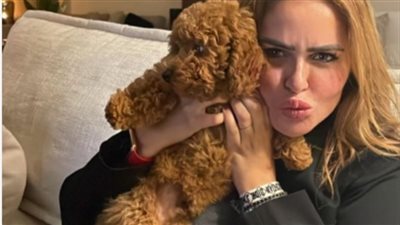 أول ظهور لـ مها الصغير بعد إصابتها بفيروس كورونا برفقة كلبها