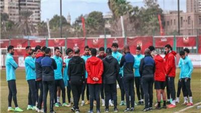 موسيماني يحاضر لاعبي الأهلي استعدادًا لمباراة الإسماعيلي 
