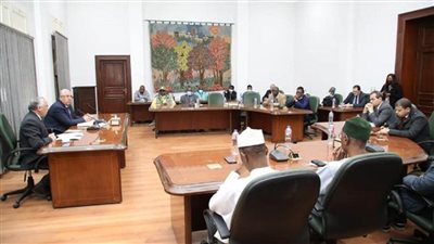 وزير الزراعة يستقبل وفد المعاهد والجامعات النيجرية لبحث التعاون بالمجالات المختلفة (صور)