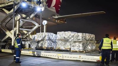 د. خالد عبدالغفار يعلن استقبال 3 ملايين جرعة من لقاح «فايزر» بمطار القاهرة الدولي (صور)