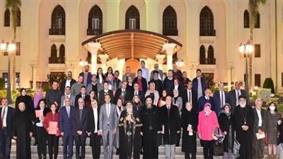 البابا تواضروس يلتقي أساتذة الدراسات القبطية من الجامعات المصرية 