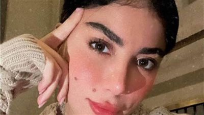 شاهد| كارولين عزمي تخطف الأنظار بأحدث ظهور لها