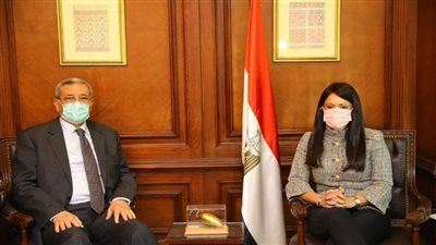 وزيرة التعاون الدولي تبحث مع السفير الجزائري بالقاهرة العلاقات الاقتصادية المشتركة