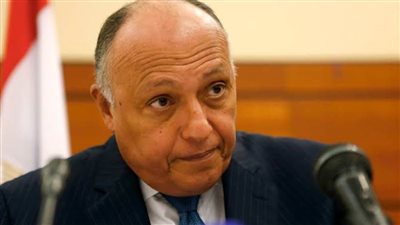 وزير الخارجية يعقد لقاًء ثنائيا مع نظيره العماني قُبيل المشاركة في مجلس الأعمال