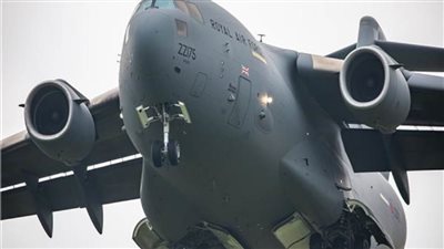 وصول طائرة أمريكية محملة بالأسلحة إلى أوكرانيا 