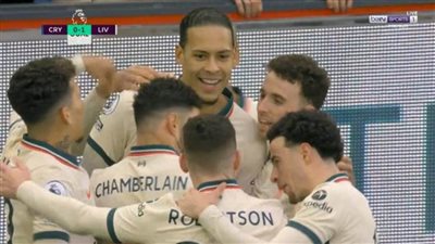  ليفربول يتقدم على كريستال بالاس بهدفين في الشوط الأول بالدوري الإنجليزي 