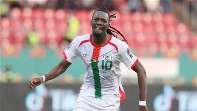 الركلات الترجيحية تعبر ب