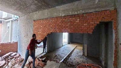 جهاز العبور يشن حملات لتنفيذ قرارات غلق وتشميع وإزالة مخالفات بالتعاون مع الشرطة (صور)