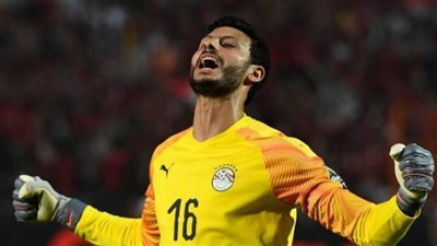 بالفيديو .. محمد الشناوى ينقذ مرمى المنتخب من فرصة هدف لكوت ديفوار