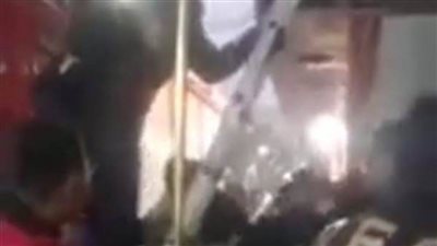 الحماية المدنية تحاول إنقاذ قطة عالقة منذ 15 يوما في واجهة عمارة بطنطا