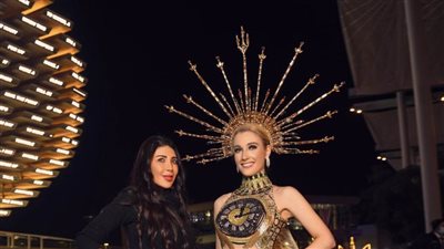 المصممة العالمية منال عجاج تضع بصمتها في دبي اكسبو 2020 بتصميم مستوحى من  الحضارة البريطانية