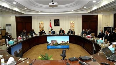 وزير الإسكان: مستعدون لنقل خبراتنا الواسعة في مجال التنمية العمرانية لأشقائنا بزيمبابوي (صور)