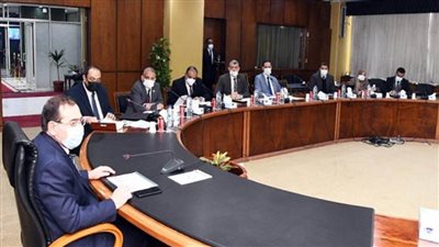 وزير البترول: توصيل الغاز الطبيعي لـ 98 قرية ضمن 