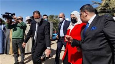 وزيرة التضامن تعلن تسليم الصيادين 30 مركبا وإعادة إعمار 40 منزلا بأسوان | صور