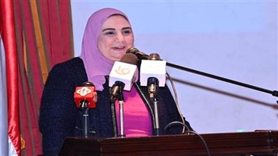 وزيرة التضامن: الجامعات لم تعد مؤسسات تعليمية فحسب بل تقوم بدور بارز في جهود تنمية المجتمع (صور)