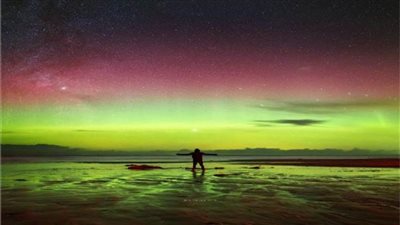  الأرض تدخل في سيل من الرياح الشمسية عالية السرعة 