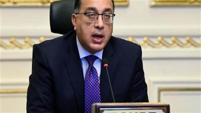 رئيس الوزراء يوجه بمراجعة عروض الشركات لتنفيذ مشروعات تحلية مياه البحر