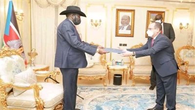 سفير مصر لدى جنوب السودان يقدم أوراق اعتماده