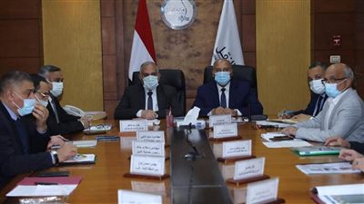 وزيرا النقل والري يناقشان موقف الموضوعات والتنسيقات المشتركة بين الوزارتين (صور)