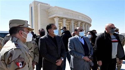 رئيس الوزراء يبدأ جولة تفقدية لمتابعة سير الأعمال والإنشاءات في العاصمة الإدارية الجديدة (صور)