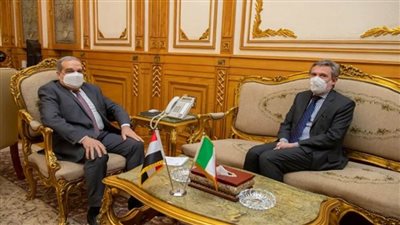 وزير الانتاج الحربي يشهد اتفاقية تأسيس شركة مكونات تحويل السيارات للغاز(صور)