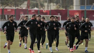 الأهلي يتدرب قبل السفر للسودان.. وموسيماني يحاضر اللاعبين