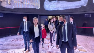  ساركوزي وأسرته يزورون المتحف القومي للحضارة .. صور