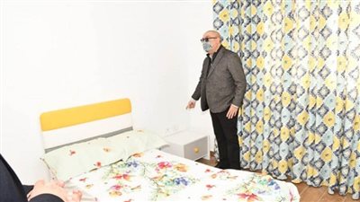 وزير الإسكان يتفقد 