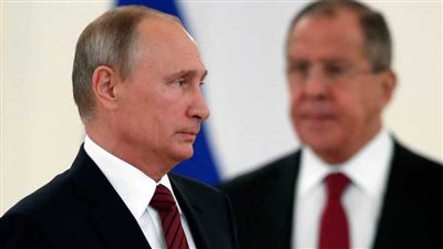 الاتحاد الأوروبي يجمد أصول بوتن ولافروف 